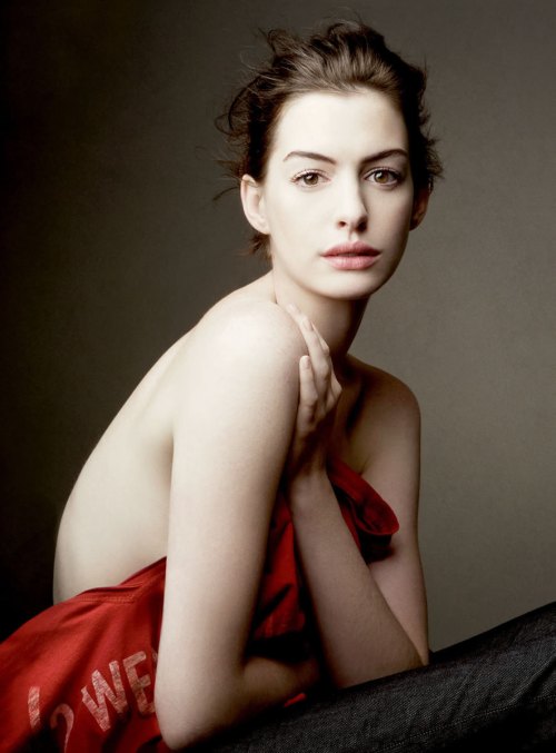 Anne Hathaway Fashion. Anne Hathaway